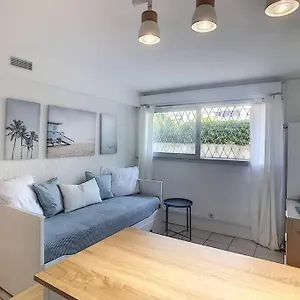 Golfe Juan Studio Dans Résidence Avec Piscine Appartamento